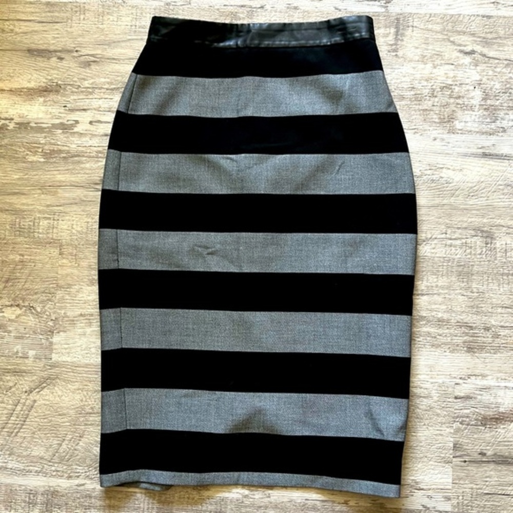 Banana Republic grey and black striped pencil skirt